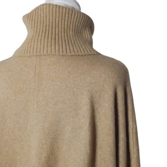 Ann Taylor Loft Oversized Turtle Cowl Neck Cotton Blend Sweater Size Medium - Picture 5 of 7